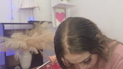 caroline_95 live cam on Cam4