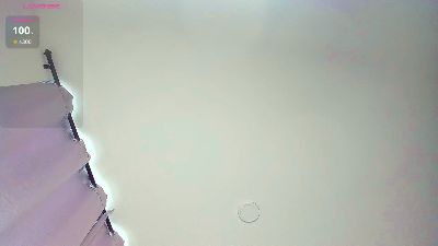 caroline_tovar live cam on Cam4
