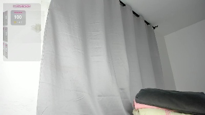caroline_tovar live cam on Cam4