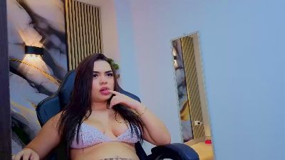 carolinecheers live cam on Cam4