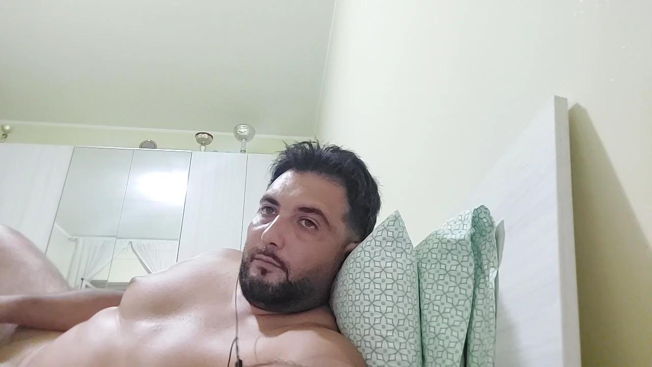 carontese live cam on Cam4