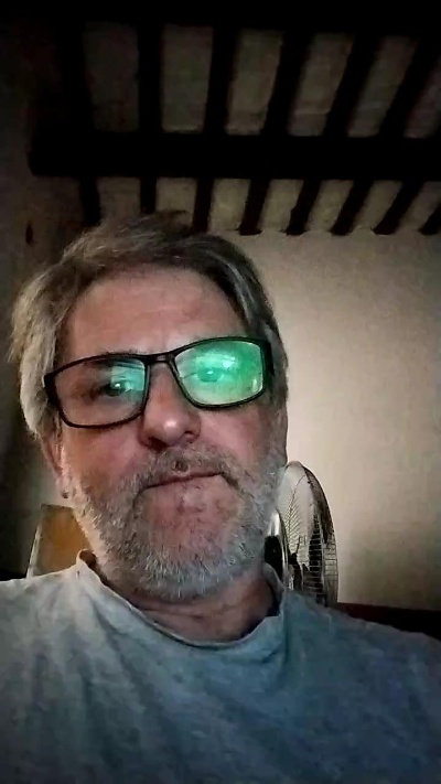 caruchabech live cam on Cam4