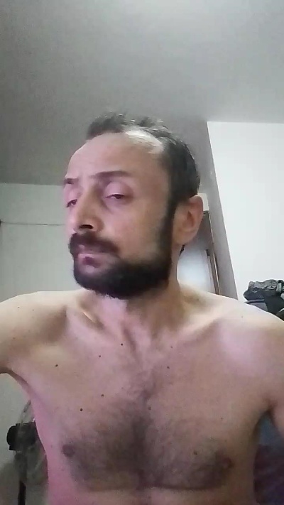casertaxxx live cam on Cam4
