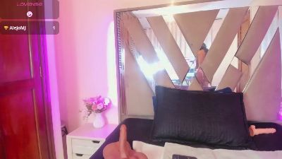 casey_lorens live cam on Cam4