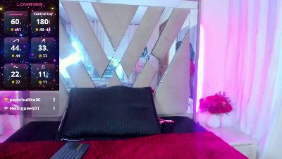 casey_lorens live cam on Cam4