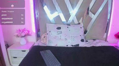 casey_lorens live cam on Cam4