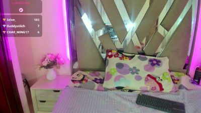 casey_lorens live cam on Cam4