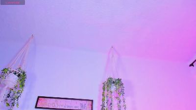 cassie_chloe live cam on Cam4
