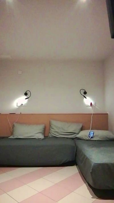 castell92 live cam on Cam4
