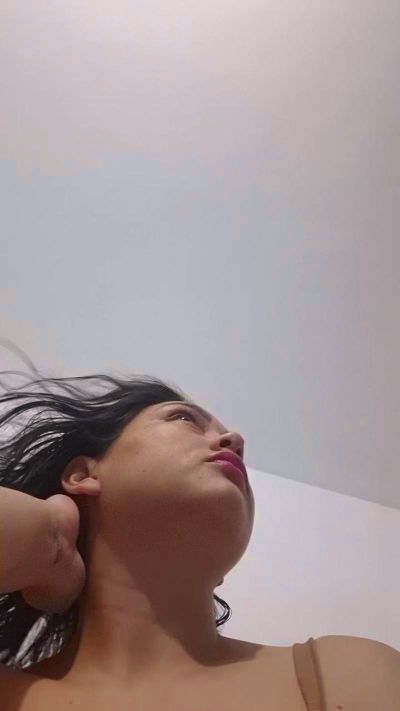 catalina827356 live cam on Cam4
