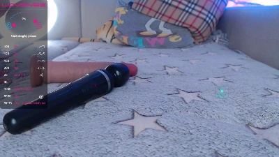 catchme8 live cam on Cam4