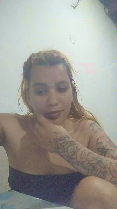 catha_hot live cam on Cam4