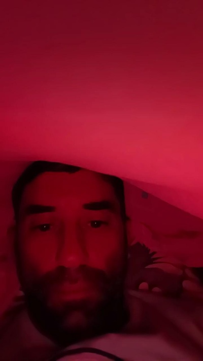 ccere2 live cam on Cam4