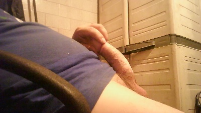 ceccaroni1 live cam on Cam4