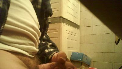 ceccaroni1 live cam on Cam4