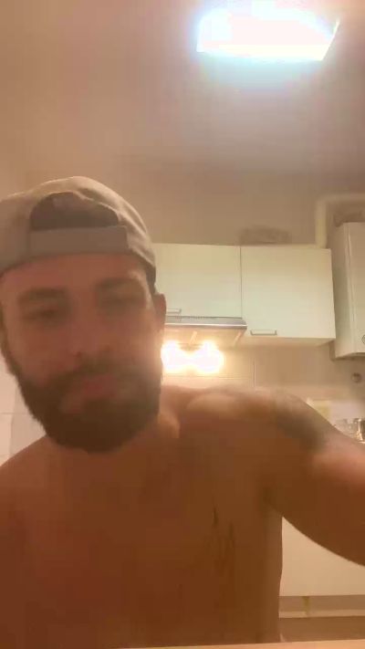 cecciotti97 live cam on Cam4