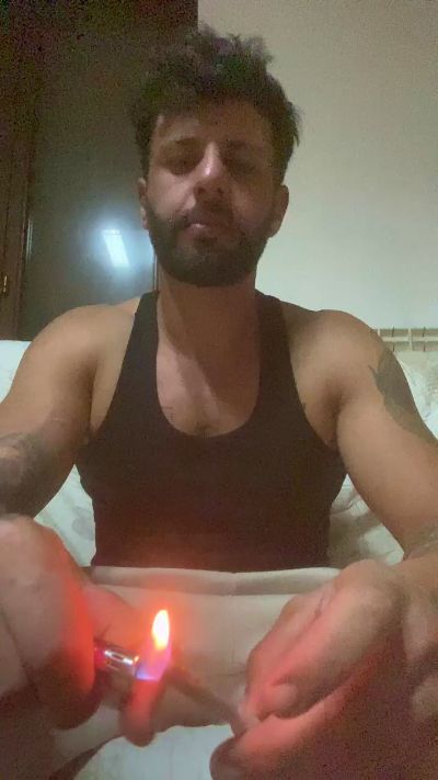 cecciotti97 live cam on Cam4
