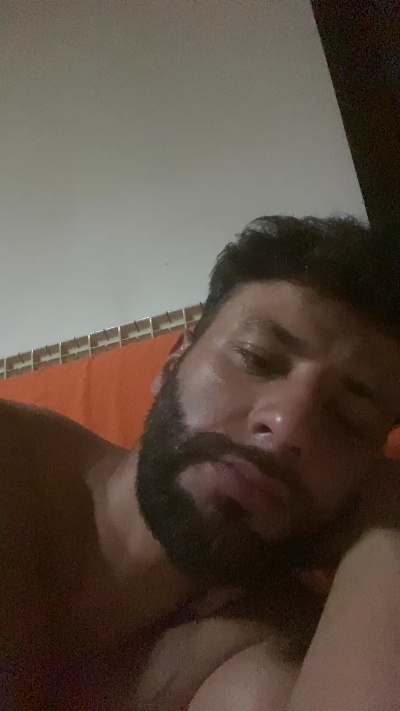 cecciotti97 live cam on Cam4