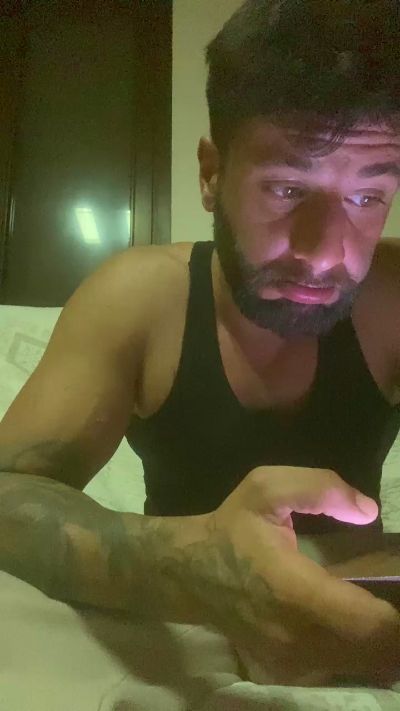 cecciotti97 live cam on Cam4