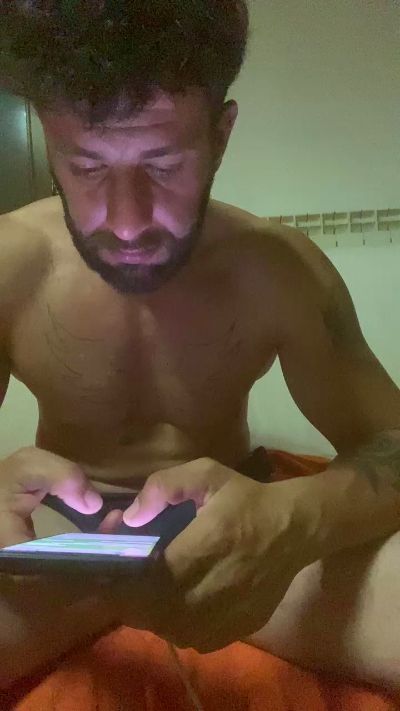 cecciotti97 live cam on Cam4