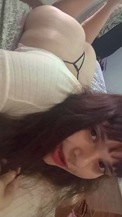 cecilia1818 live cam on Cam4