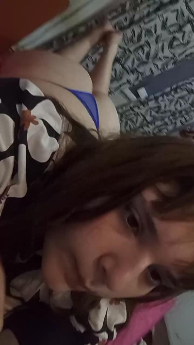 cecilia1818 live cam on Cam4
