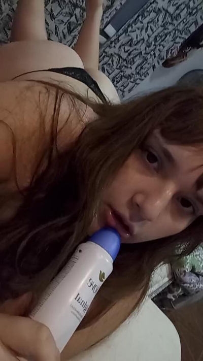 cecilia1818 live cam on Cam4
