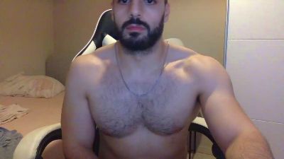 cemilyoztt live cam on Cam4