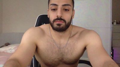 cemilyoztt live cam on Cam4