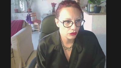 cerise132 live cam on Cam4