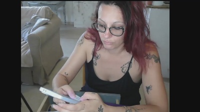 cerise132 live cam on Cam4