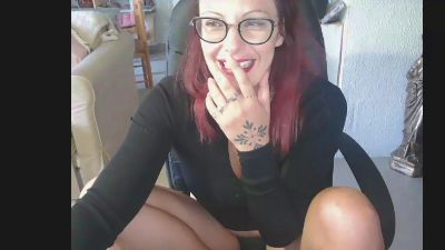 cerise132 live cam on Cam4