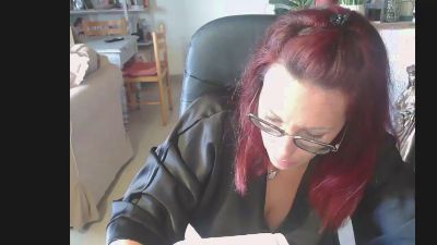 cerise132 live cam on Cam4
