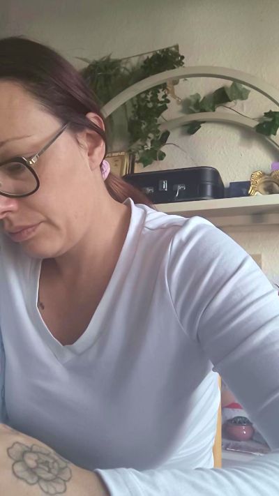 cerise132 live cam on Cam4