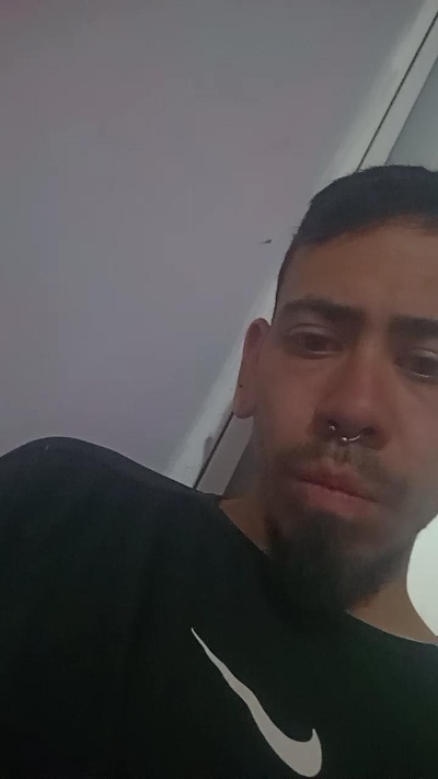 cesar3671 live cam on Cam4
