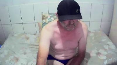 cesar72p live cam on Cam4