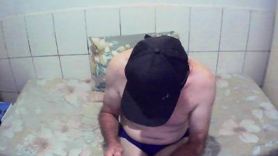 cesar72p live cam on Cam4