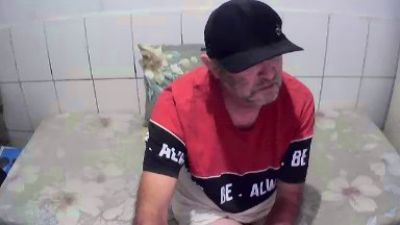 cesar72p live cam on Cam4
