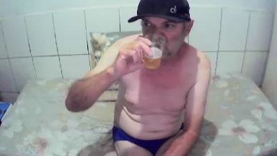 cesar72p live cam on Cam4