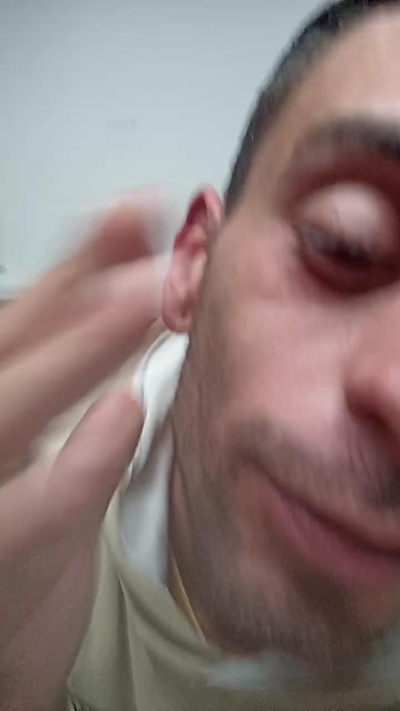 cesarhenriquea5 live cam on Cam4