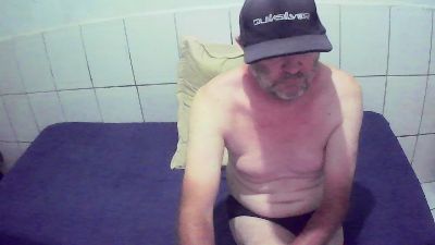 cesarpierdonaa1 live cam on Cam4