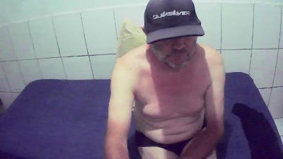cesarpierdonaa1 Live Cam on Cam4