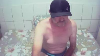 cesarpierdonaa1 live cam on Cam4
