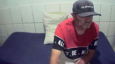 cesarpierdonaa1 live cam on Cam4