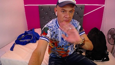cesirry live cam on Cam4