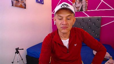 cesirry live cam on Cam4