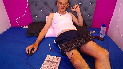 cesirry live cam on Cam4