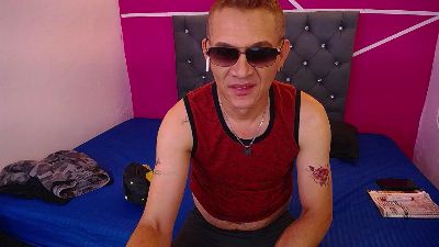 cesirry live cam on Cam4