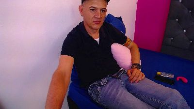 cesirry live cam on Cam4