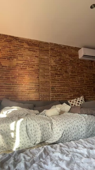 cgx233 live cam on Cam4